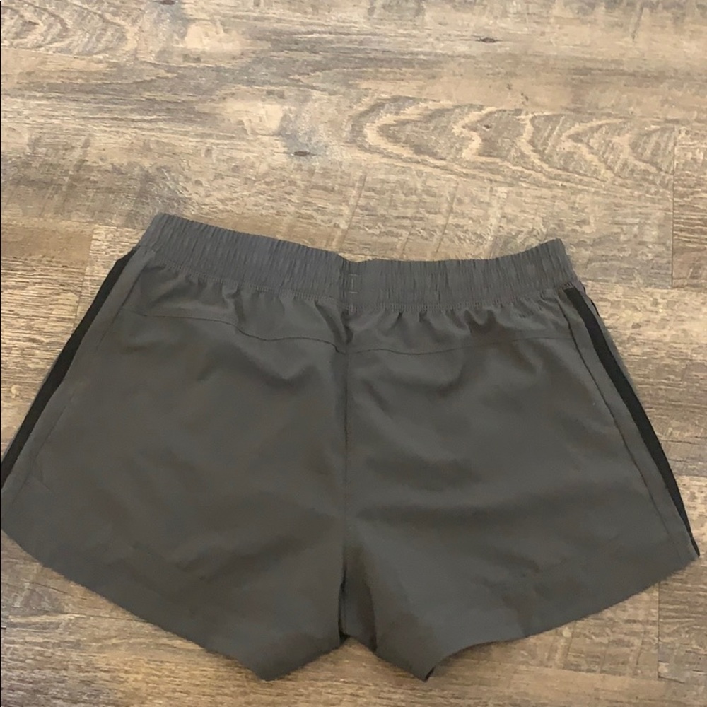 Pacer 3s Adidas shorts size small - Picture 2 of 3